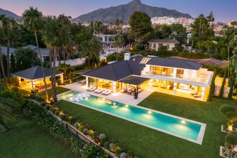 Villa zum Verkauf Marbella, Malaga, Spanien 7 Schlafzimmer, 1636 m2 Nr. 134562 - Foto 3