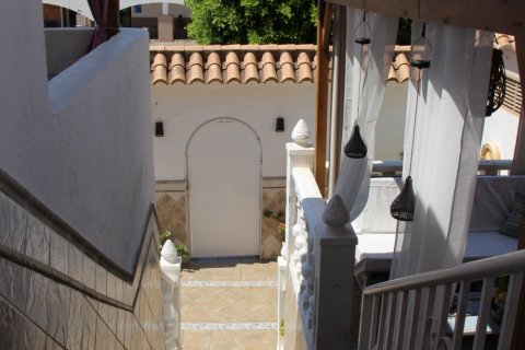 Villetta a schiera in vendita a Roquetas de Mar, Almeria, Spagna 5 camere da letto, 136 mq. N° 187969 - foto 9