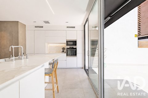 Townhouse zum Verkauf in Sabadell, Barcelona, Spanien 4 Schlafzimmer, 221.84 m2 Nr. 187971 - Foto 13