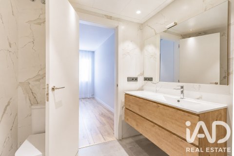 Townhouse zum Verkauf in Sabadell, Barcelona, Spanien 4 Schlafzimmer, 221.84 m2 Nr. 187971 - Foto 23