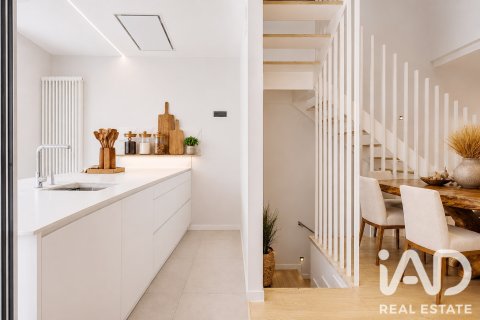 Townhouse zum Verkauf in Sabadell, Barcelona, Spanien 4 Schlafzimmer, 221.84 m2 Nr. 187971 - Foto 11