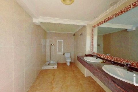 Hus till salu i Alicante, Spanien 4 sovrum, 1150 kvm. Nr. 153484 - foto 9