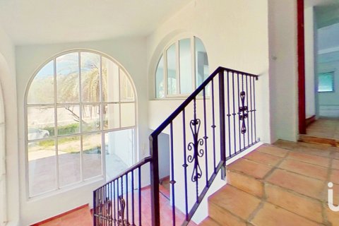 Hus till salu i Alicante, Spanien 4 sovrum, 1150 kvm. Nr. 153484 - foto 5