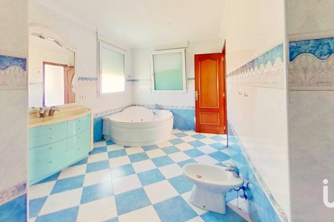 Hus till salu i Alicante, Spanien 4 sovrum, 1150 kvm. Nr. 153484 - foto 18