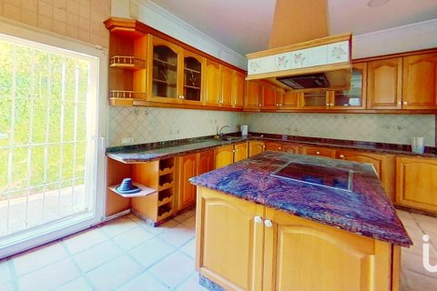 Hus till salu i Alicante, Spanien 4 sovrum, 1150 kvm. Nr. 153484 - foto 4