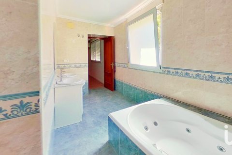 Hus till salu i Alicante, Spanien 4 sovrum, 1150 kvm. Nr. 153484 - foto 13