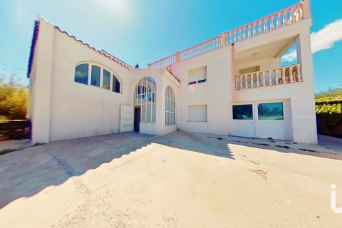 Hus till salu i Alicante, Spanien 4 sovrum, 1150 kvm. Nr. 153484 - foto 10