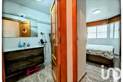 Kaupunkipientalo myytävänä Aguilas, Murcia, Espanja, 4 makuuhuonetta, 185.3 m2 No. 153487 - kuva 13