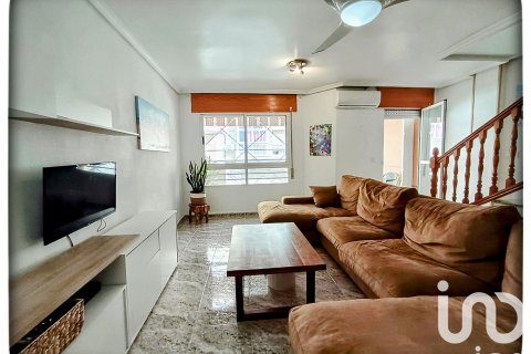 Kaupunkipientalo myytävänä Aguilas, Murcia, Espanja, 4 makuuhuonetta, 185.3 m2 No. 153487 - kuva 3