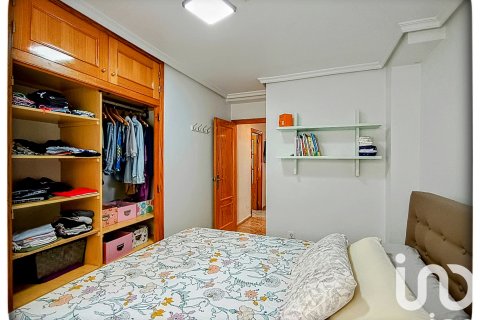 Kaupunkipientalo myytävänä Aguilas, Murcia, Espanja, 4 makuuhuonetta, 185.3 m2 No. 153487 - kuva 11