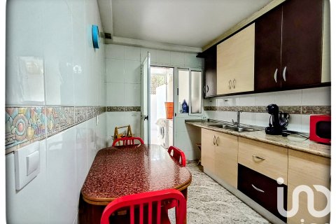 Kaupunkipientalo myytävänä Aguilas, Murcia, Espanja, 4 makuuhuonetta, 185.3 m2 No. 153487 - kuva 6