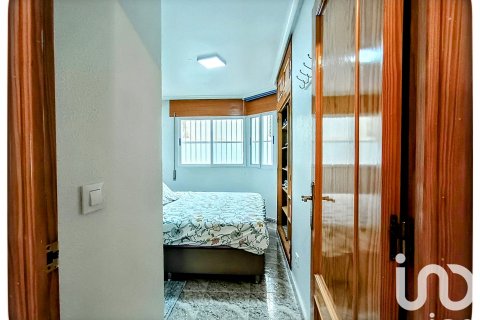 Kaupunkipientalo myytävänä Aguilas, Murcia, Espanja, 4 makuuhuonetta, 185.3 m2 No. 153487 - kuva 9