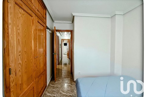 Kaupunkipientalo myytävänä Aguilas, Murcia, Espanja, 4 makuuhuonetta, 185.3 m2 No. 153487 - kuva 16