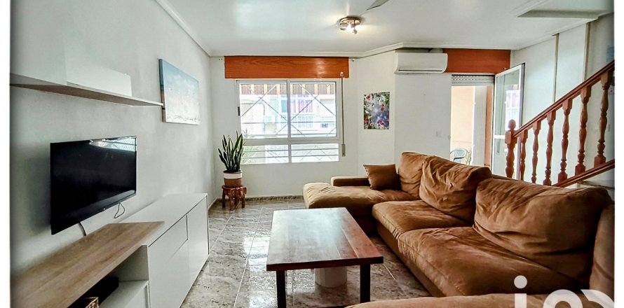 Kaupunkipientalo Aguilas, Murcia, Espanja 4 makuuhuonetta, 185.3 m2 No. 153487