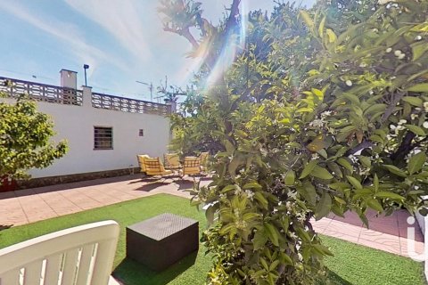 Hus till salu i Mont-roig del Camp, Tarragona, Spanien 3 sovrum, 162 kvm. Nr. 153489 - foto 9