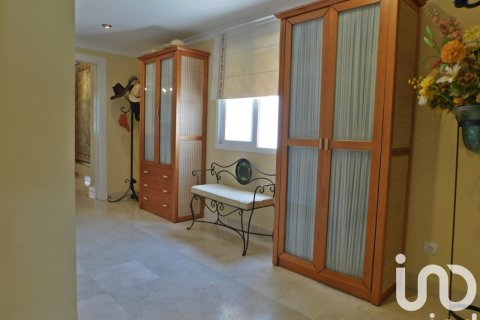 Apartment à vendre à Marbella, Malaga, Espagne, 2 chambres, 195 m2 No. 153485 - photo 4