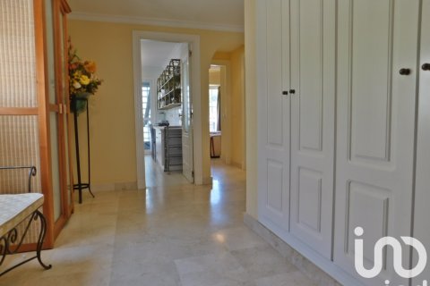 Apartment à vendre à Marbella, Malaga, Espagne, 2 chambres, 195 m2 No. 153485 - photo 17