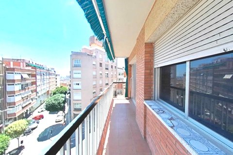 Apartment in Badalona, Barcelona, Spain 2 bedrooms, 97 sq.m. No. 195287