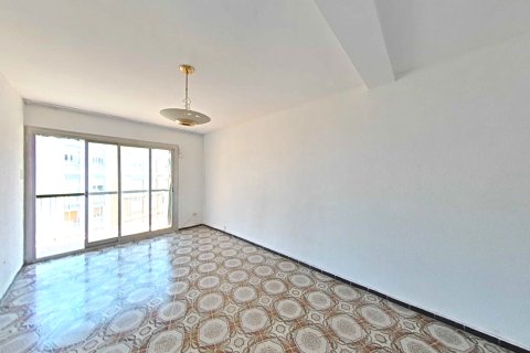 Apartment for sale in Badalona, Barcelona, Spain 2 bedrooms, 97 sq.m. No. 195287 - photo 3