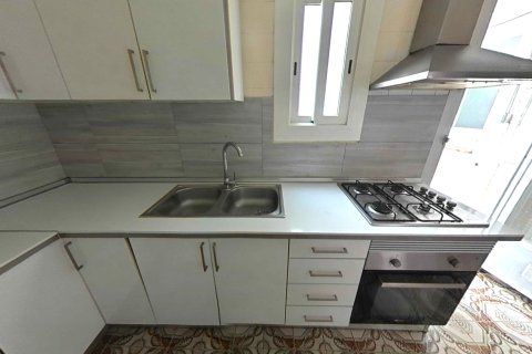 Apartment for sale in Badalona, Barcelona, Spain 2 bedrooms, 97 sq.m. No. 195287 - photo 7