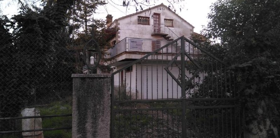 House in Sant Fruitos de Bages, Barcelona, Spain 5 bedrooms, 340 sq.m. No. 195286
