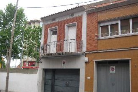 House for sale in Sabadell, Barcelona, Spain 3 bedrooms, 168 sq.m. No. 195291 - photo 3