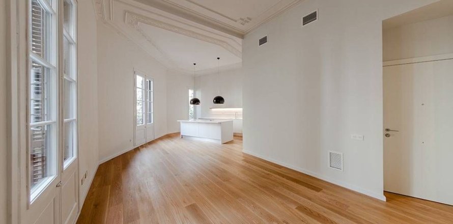 Квартира в Барселона, Испания 2 спальни, 110м2 №161321