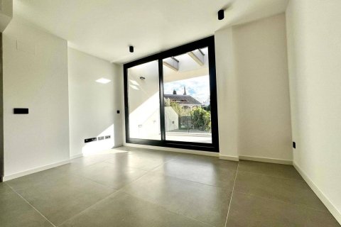 Продажа квартиры в Сан-Кугат-дель-Вальес, Барселона, Испания 2 спальни, 95м2 №161322 - фото 3