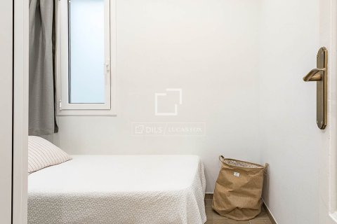 Apartment for sale in Barcelona, Spain 3 bedrooms, 88 sq.m. No. 164903 - photo 26