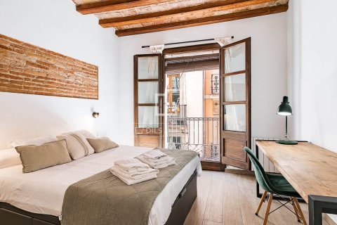 Apartment for sale in Barcelona, Spain 3 bedrooms, 88 sq.m. No. 164903 - photo 5
