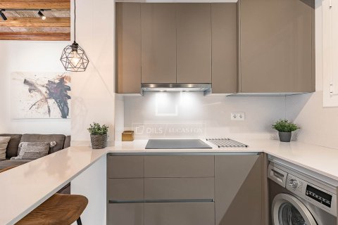 Apartment for sale in Barcelona, Spain 3 bedrooms, 88 sq.m. No. 164903 - photo 7