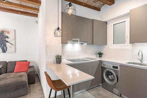 Apartment for sale in Barcelona, Spain 3 bedrooms, 88 sq.m. No. 164903 - photo 6