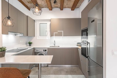 Apartment for sale in Barcelona, Spain 3 bedrooms, 88 sq.m. No. 164903 - photo 2