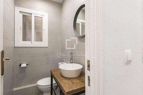 Apartment for sale in Barcelona, Spain 3 bedrooms, 88 sq.m. No. 164903 - photo 21