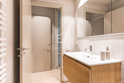 Продажа квартиры в Барселона, Испания 4 спальни, 167м2 №164904 - фото 9