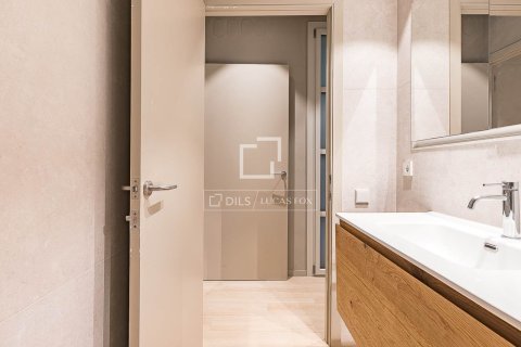 Продажа квартиры в Барселона, Испания 4 спальни, 167м2 №164904 - фото 10