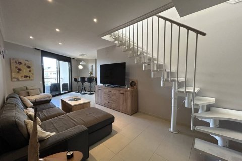 Huoneisto myytävänä Cubelles, Barcelona, Espanja, 3 makuuhuonetta, 101 m2 No. 168497 - kuva 15