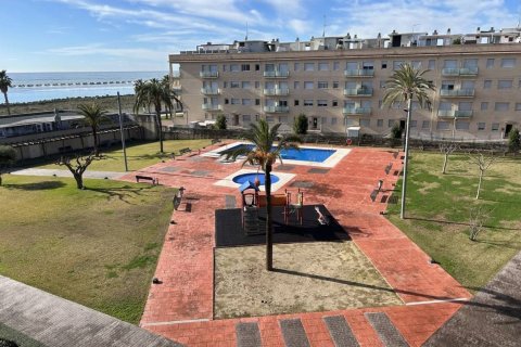 Huoneisto myytävänä Cubelles, Barcelona, Espanja, 3 makuuhuonetta, 101 m2 No. 168497 - kuva 4