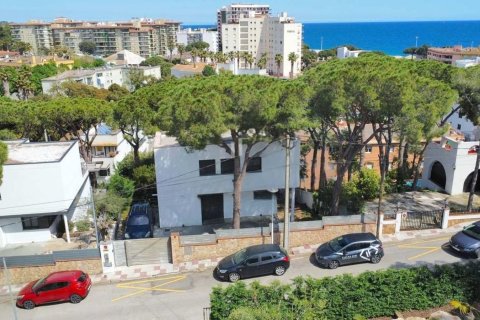 Dom w Platja D'aro, Girona, Hiszpania 5 sypialni, 214 mkw. nr 168492 – zdjęcie 9