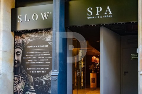 Commercial property for sale in L'Eixample, Barcelona, Spain 365 sq.m. No. 154892 - photo 7