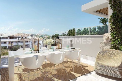 Apartamento en venta en Benalmádena, Málaga, España 2 dormitorios, 69 m2 No. 154379 - foto 3