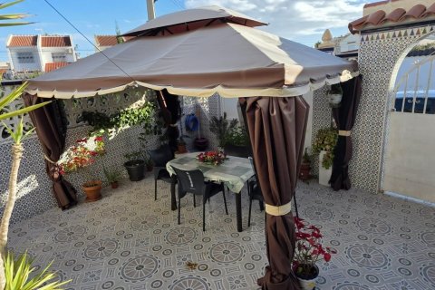 Сasa en venta en Torrevieja, Alicante, España 4 dormitorios, 65 m2 No. 149773 - foto 2