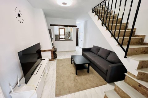 Dúplex en venta en Torrevieja, Alicante, España 4 dormitorios, 95 m2 No. 149772 - foto 3