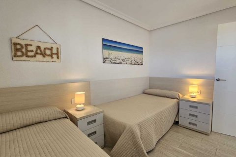Apartamento en venta en Mil Palmeras, Alicante, España 3 dormitorios, 96 m2 No. 149777 - foto 21
