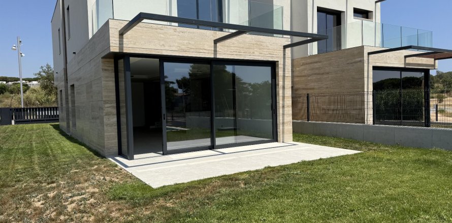 Hus i S'Agaro, Girona, Spanien 4 sovrum, 232 kvm. Nr. 146998