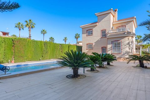 Villa till salu Ciudad Quesada, Alicante, Spanien 5 sovrum, 211 kvm. Nr. 136757 - foto 23