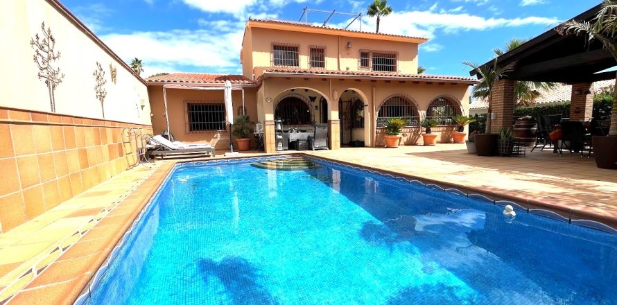 Villa La Nucia, Alicante, Spānijā 5 istabas, 315 m2 Nr. 136758