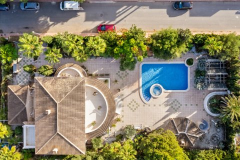 Продажа виллы в Сьюдад Кесада, Аликанте, Испания 5 спален, 344м2 №136759 - фото 3