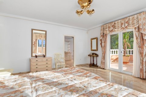 Продажа виллы в Сьюдад Кесада, Аликанте, Испания 5 спален, 344м2 №136759 - фото 28