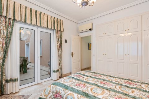 Продажа виллы в Сьюдад Кесада, Аликанте, Испания 5 спален, 344м2 №136759 - фото 21